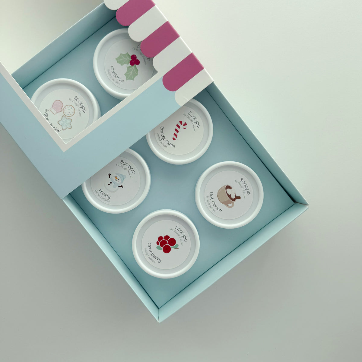 Holiday Parlour Pack™