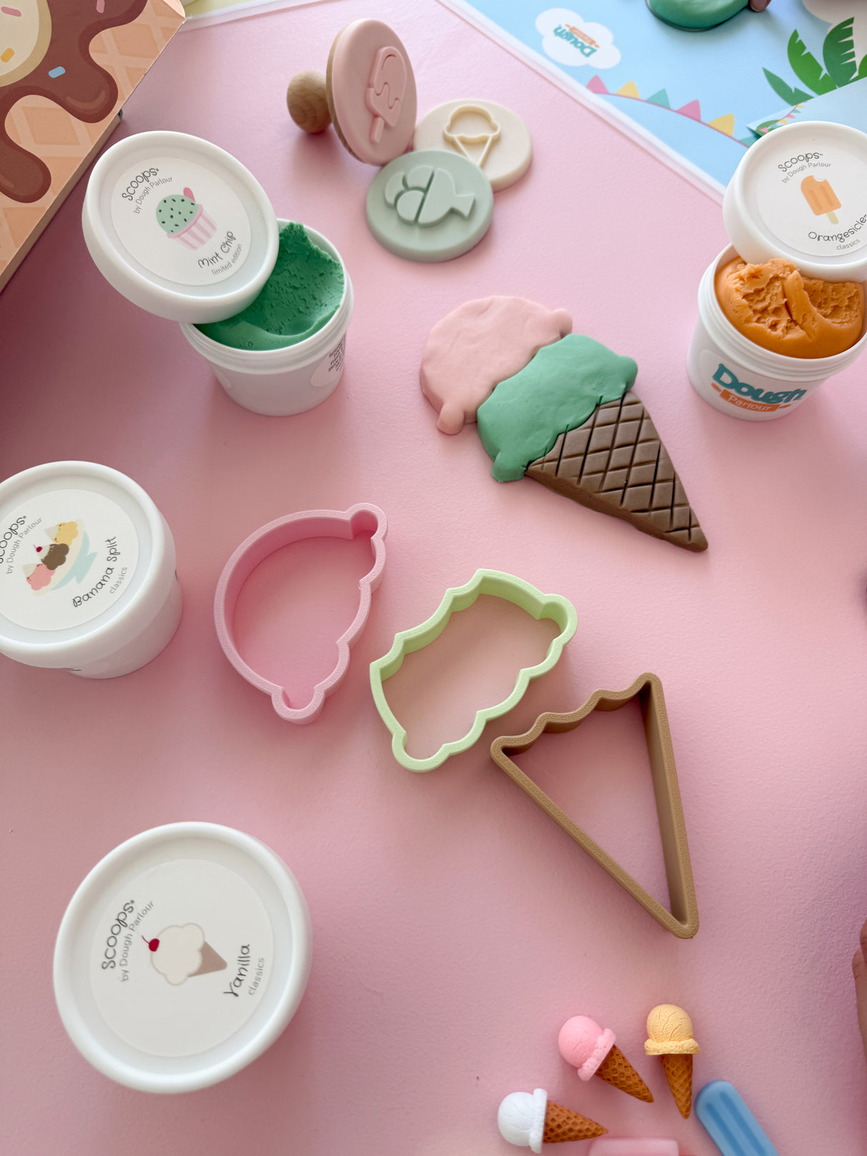 Ice Cream Truck Playbox™
